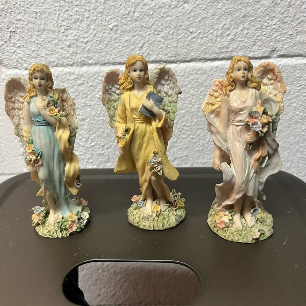 Elegant Angel Figurine Set - Multicolor